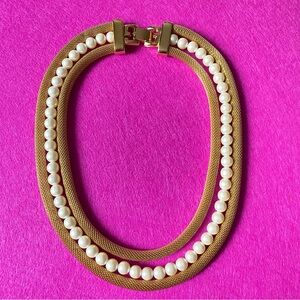 GIVENCHY VINTAGE Elegant Gold and Fuax Pearl Necklace